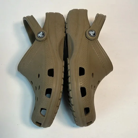 CROCS Men’s size 5 in tan Sandals - Picture 4 of 9